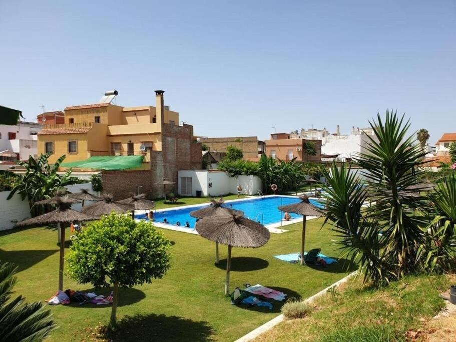 Alojamiento Con Piscina Y Parking En Sevilla La Algaba Екстер'єр фото